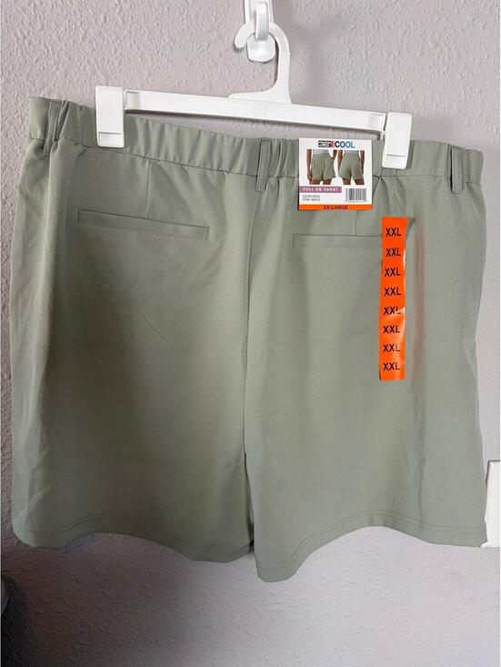32 Degrees Pants - NWT 32 degrees cool green pull on high rise short size XXL. Could be dressed up